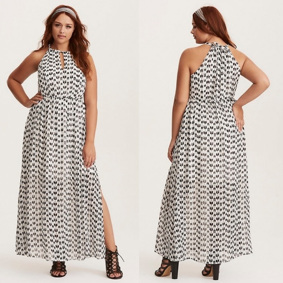 torrid Dresses & Skirts - Torrid 2X Black & White Arrow Print Maxi Dress